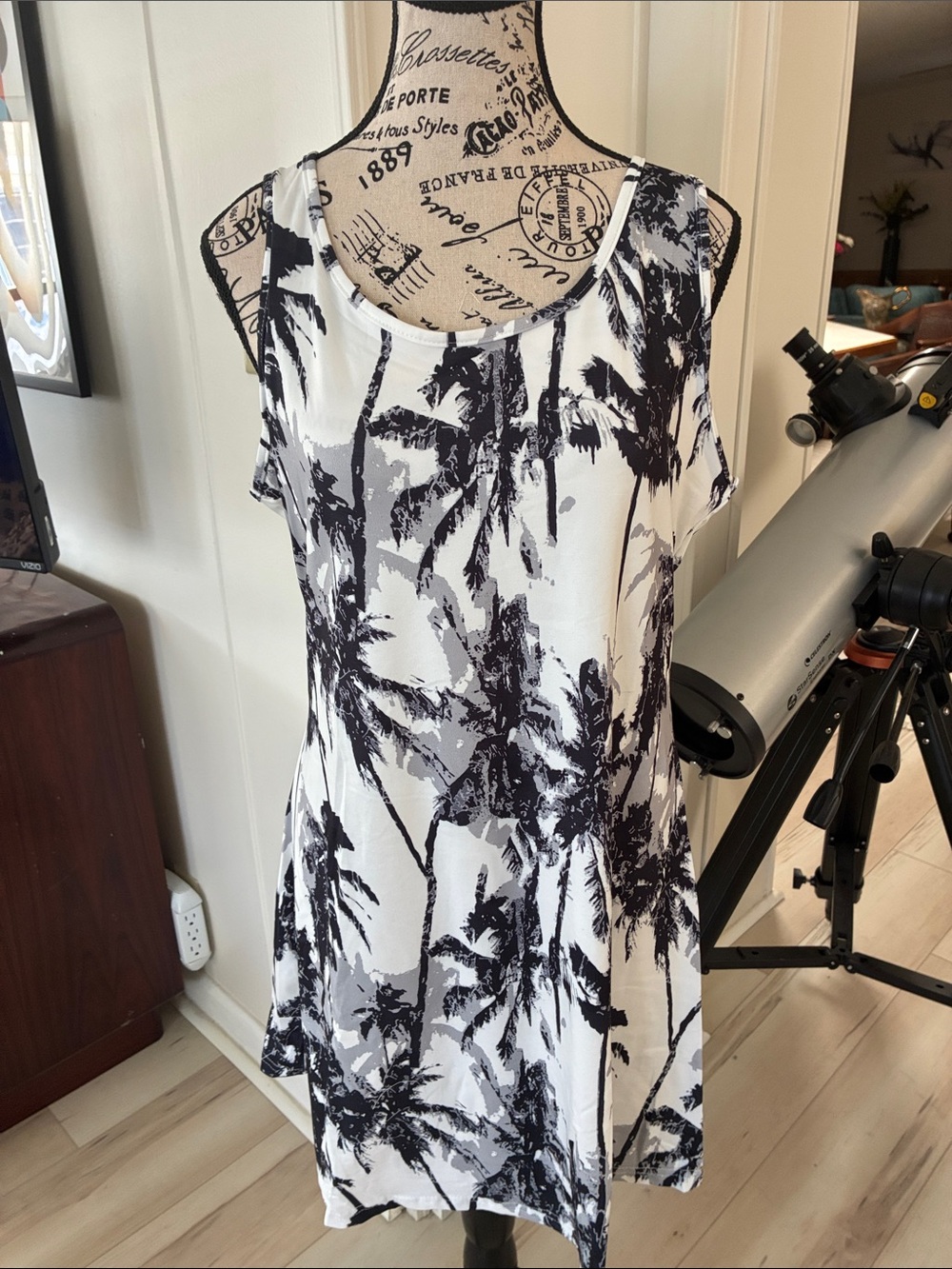 Sleeveless Palm Tree Print Dress - Black & White & Gray Sz L/XL nwt